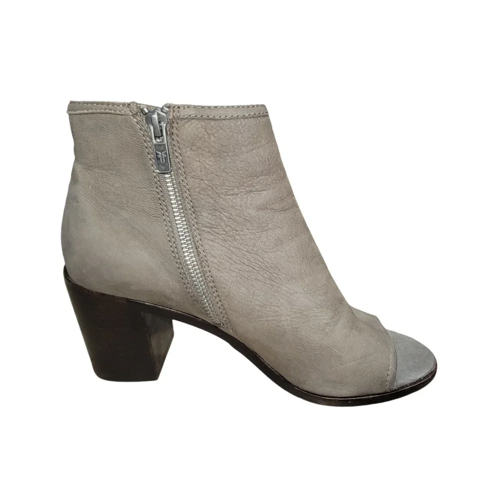 FRYE Boots Women 9.5M Gray Nubuck Leathe Ankle Bootie Danica Peep‎ Toe Heel Shoe